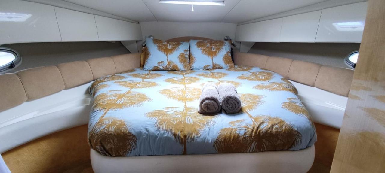 Cozy Yacht Lodge In Barcelona With Boat Tour Option Sant Adria de Besos Exteriér fotografie
